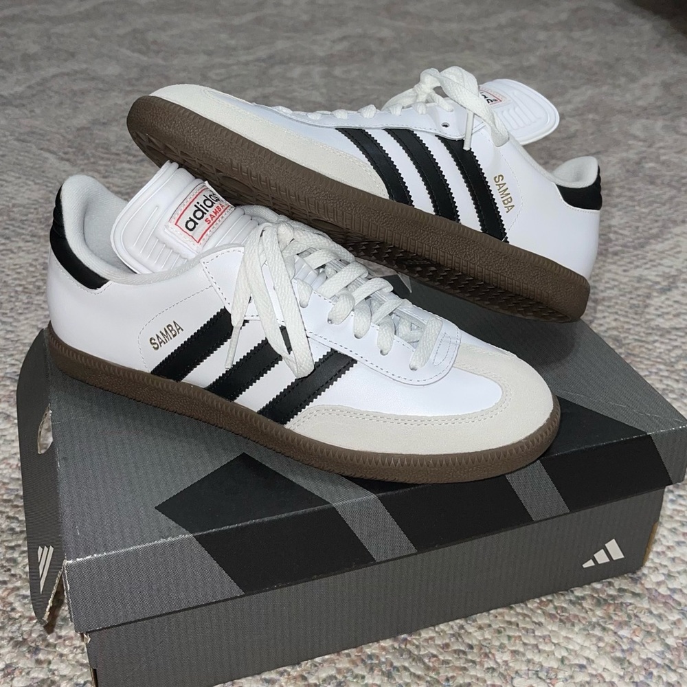 Adidas Samba Classic - White and Black (Size 8.5M/10F)